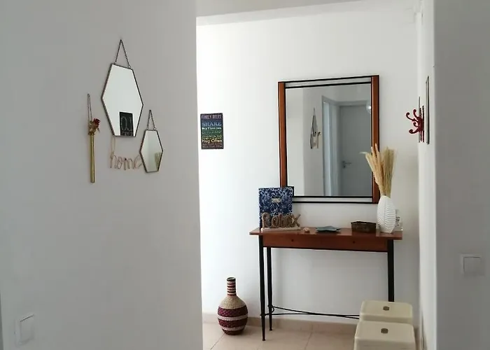 Vue Sur Et Pieds Dans L'eau! * ポルティマン